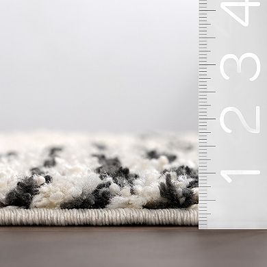 Rugs USA Bria Moroccan Diamond Tassel Rug