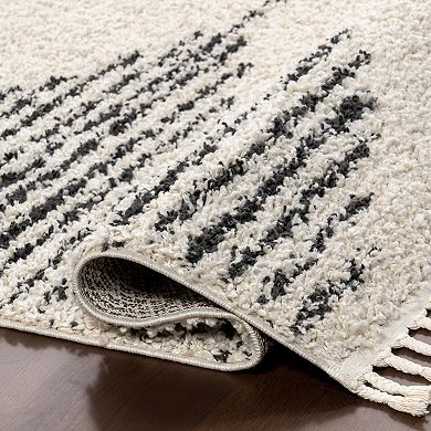 nuLOOM Bria Moroccan Diamond Tassel Rug