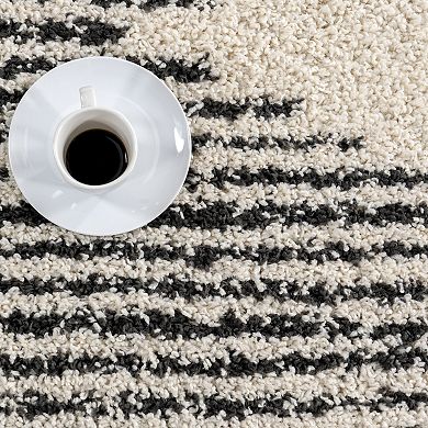 Rugs USA Bria Moroccan Diamond Tassel Rug