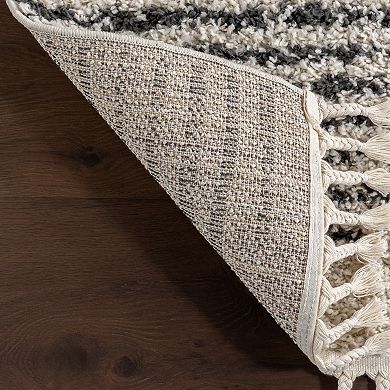 Rugs USA Bria Moroccan Diamond Tassel Rug