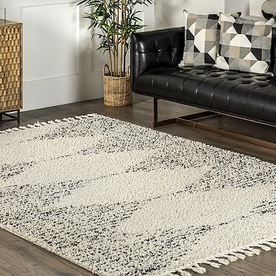 Rugs USA Bria Moroccan Diamond Tassel Rug