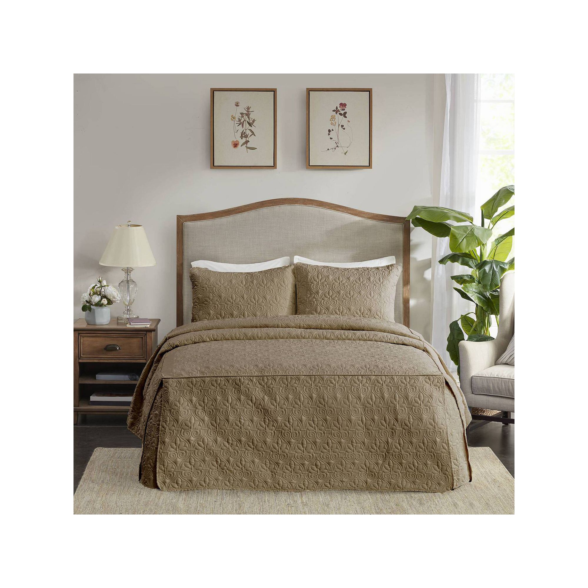 Madison Park Mansfield 3-piece Split Corner Pleated Bedspread Set, Green