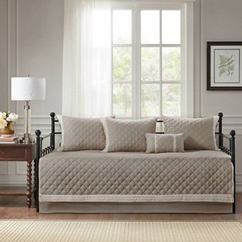 Madison Park Levine 6 pc Daybed Cover Set with Throw Pillow