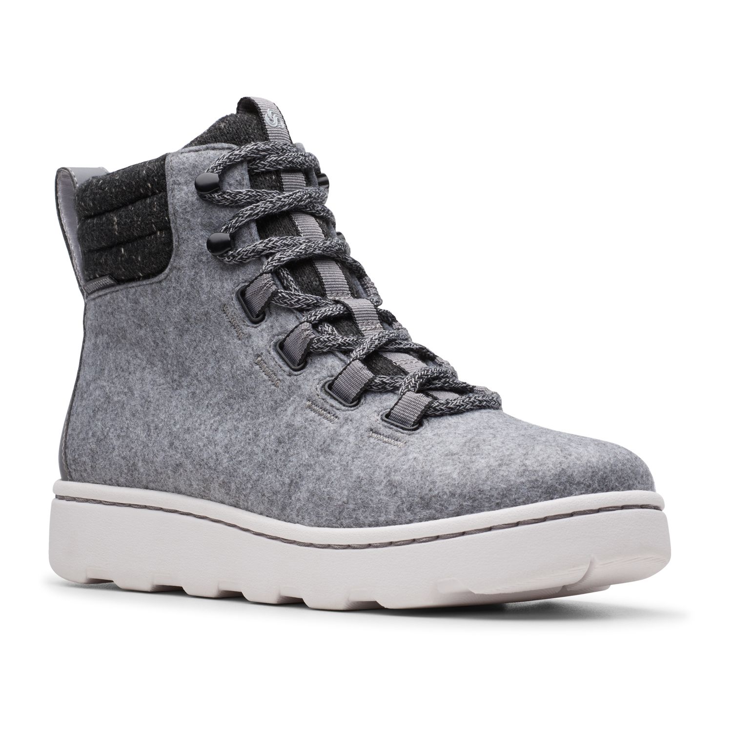 clarks cloudstepper boots