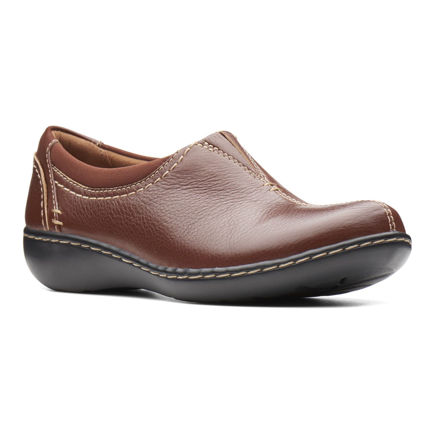 clarks wide shoes