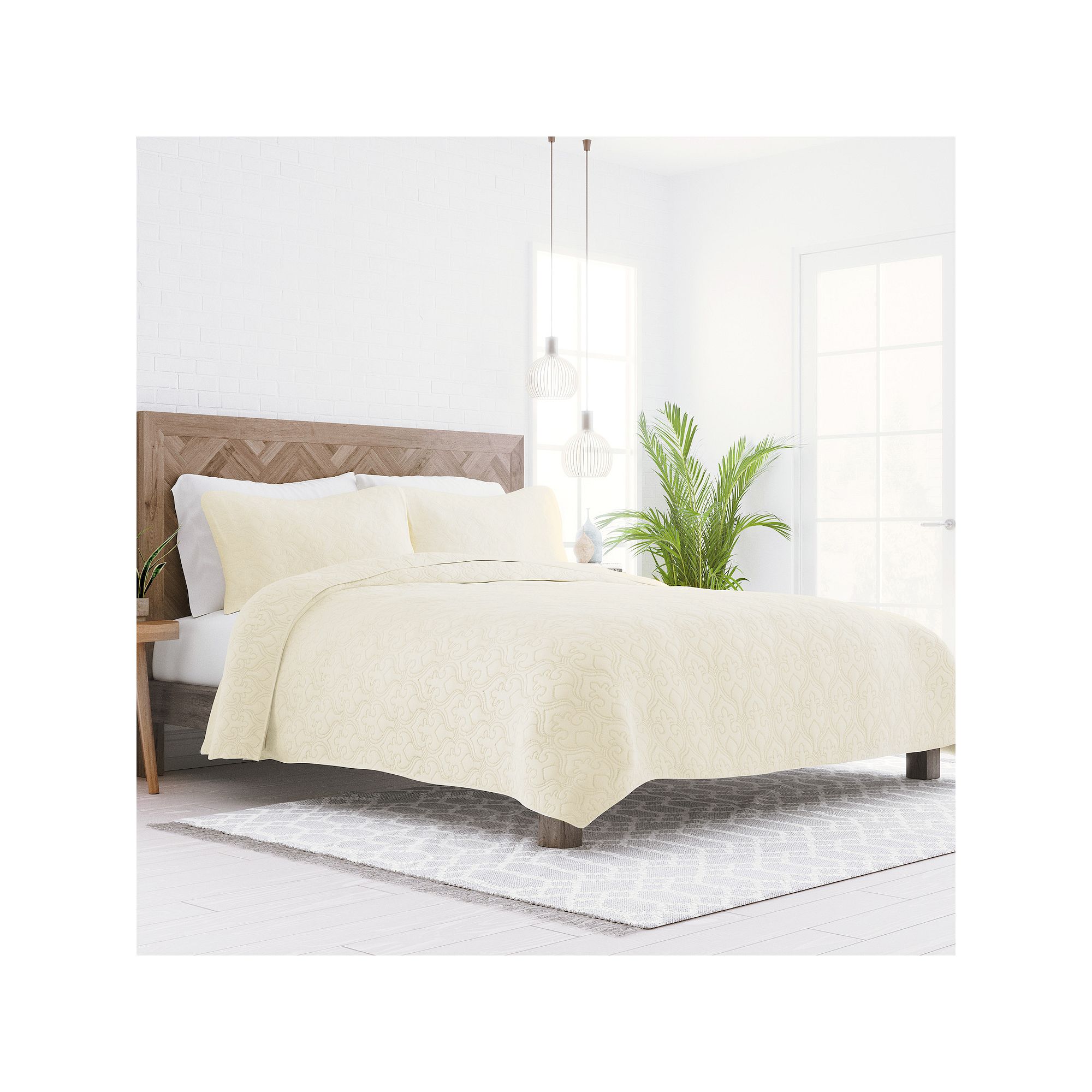 Home Collection Premium Ultra Soft Damask Quilted Coverlet Set, Ivory