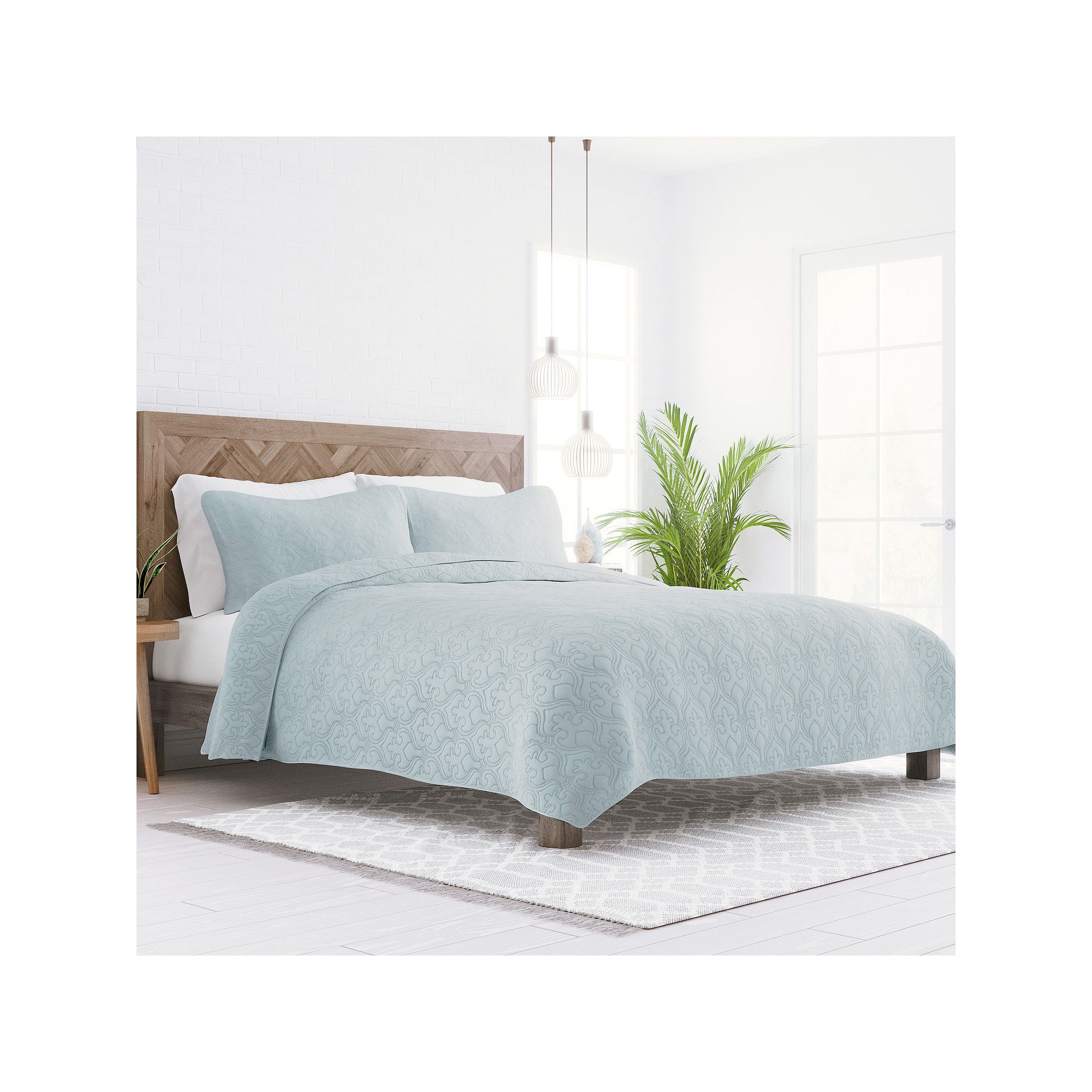 Home Collection Premium Ultra Soft Damask Quilted Coverlet Set, Pale Blue