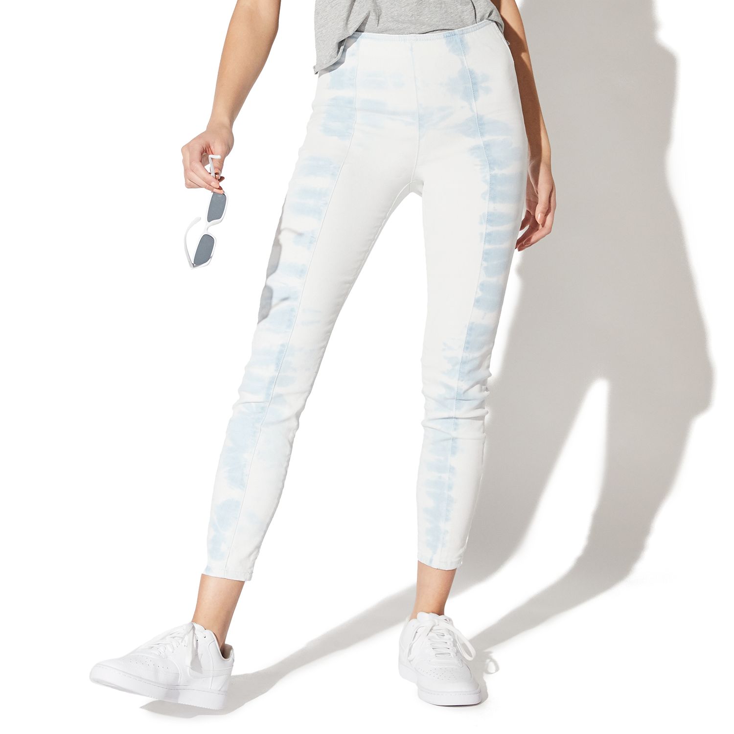 white pull on jeggings