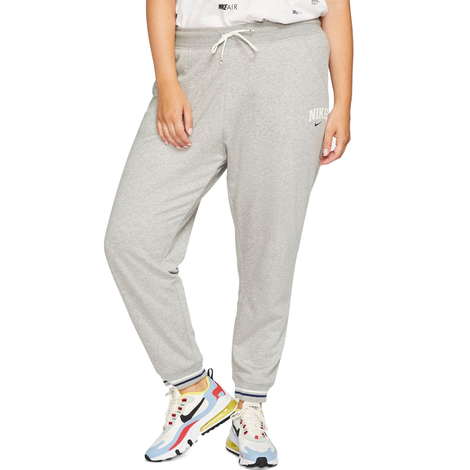 women's plus size nike jogging suits