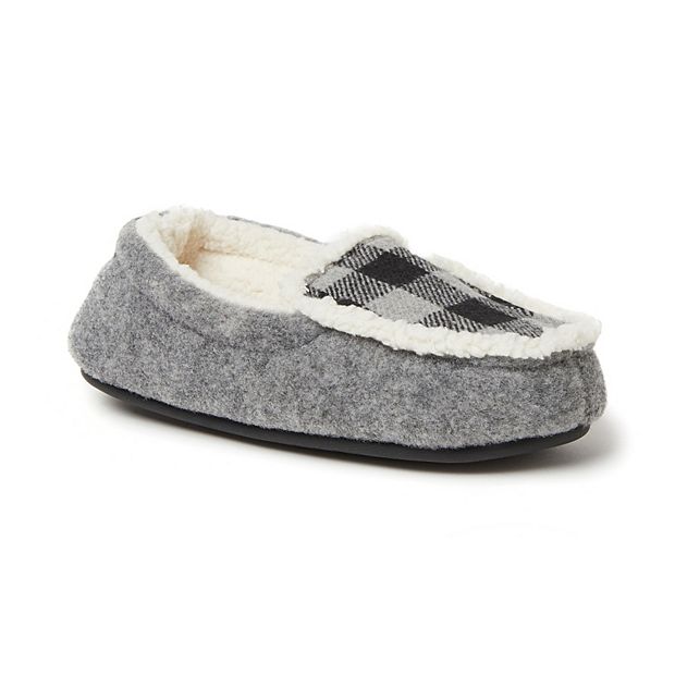 Boys hot sale slippers kohls