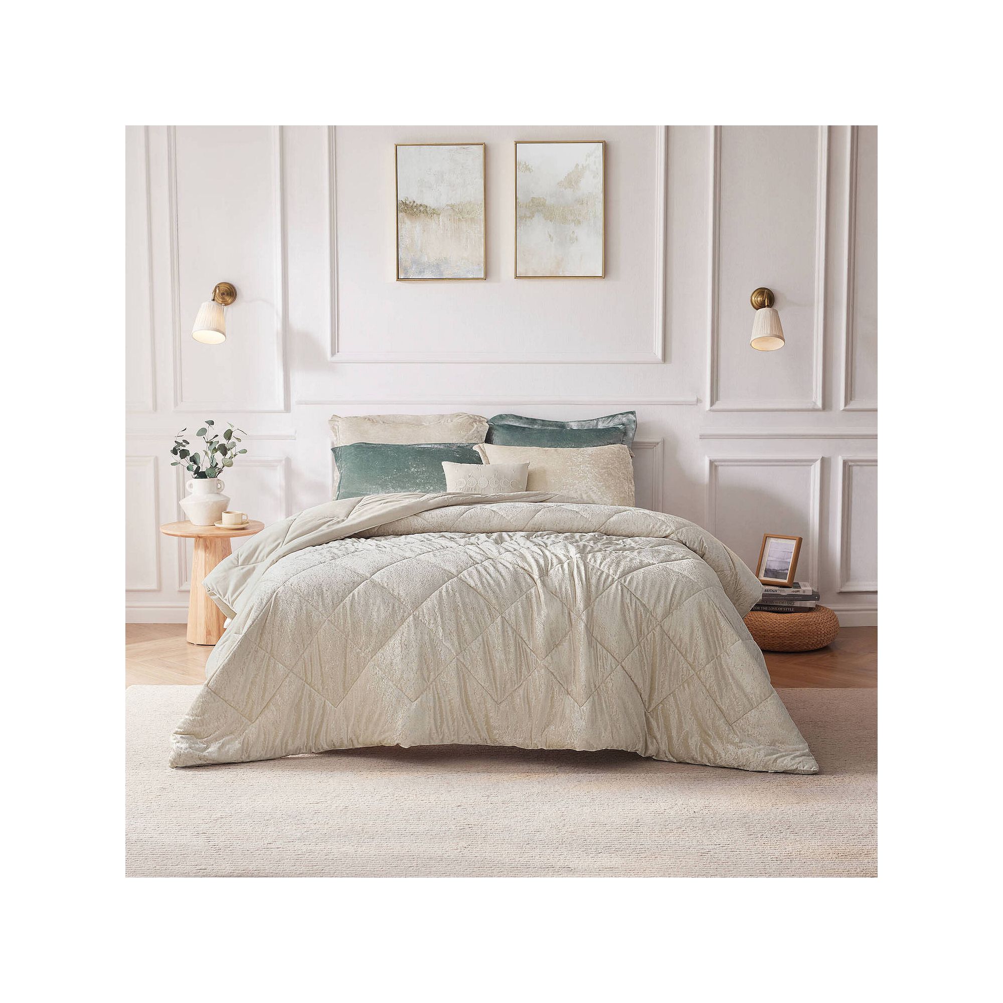 Intelligent Design Isabel Velvet Duvet Cover Set with Throw Pillow, Beige
