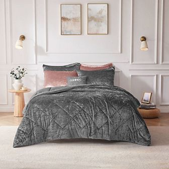 Intelligent Design Isabel Velvet Duvet Cover Set with Throw Pillow