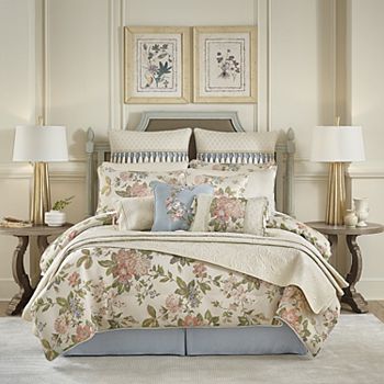 Croscill Carlotta Cal King Comforter Set