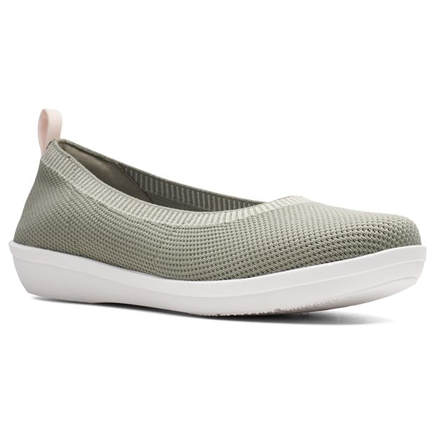 Clarks women's ayla paige deals loafer flat