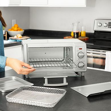 Black & Decker Crisp 'N Bake Air Fry 4-Slice Toaster Oven