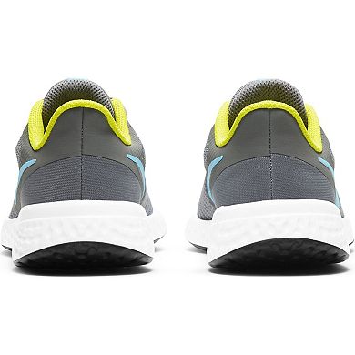 Nike Revolution 5 Grade School Kids' Running Shoes