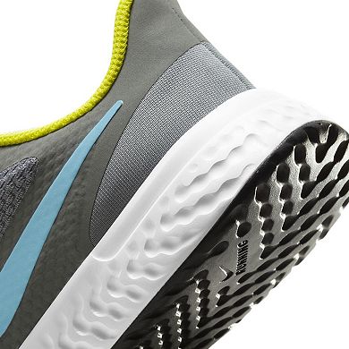 Nike Revolution 5 Grade School Kids' Running Shoes