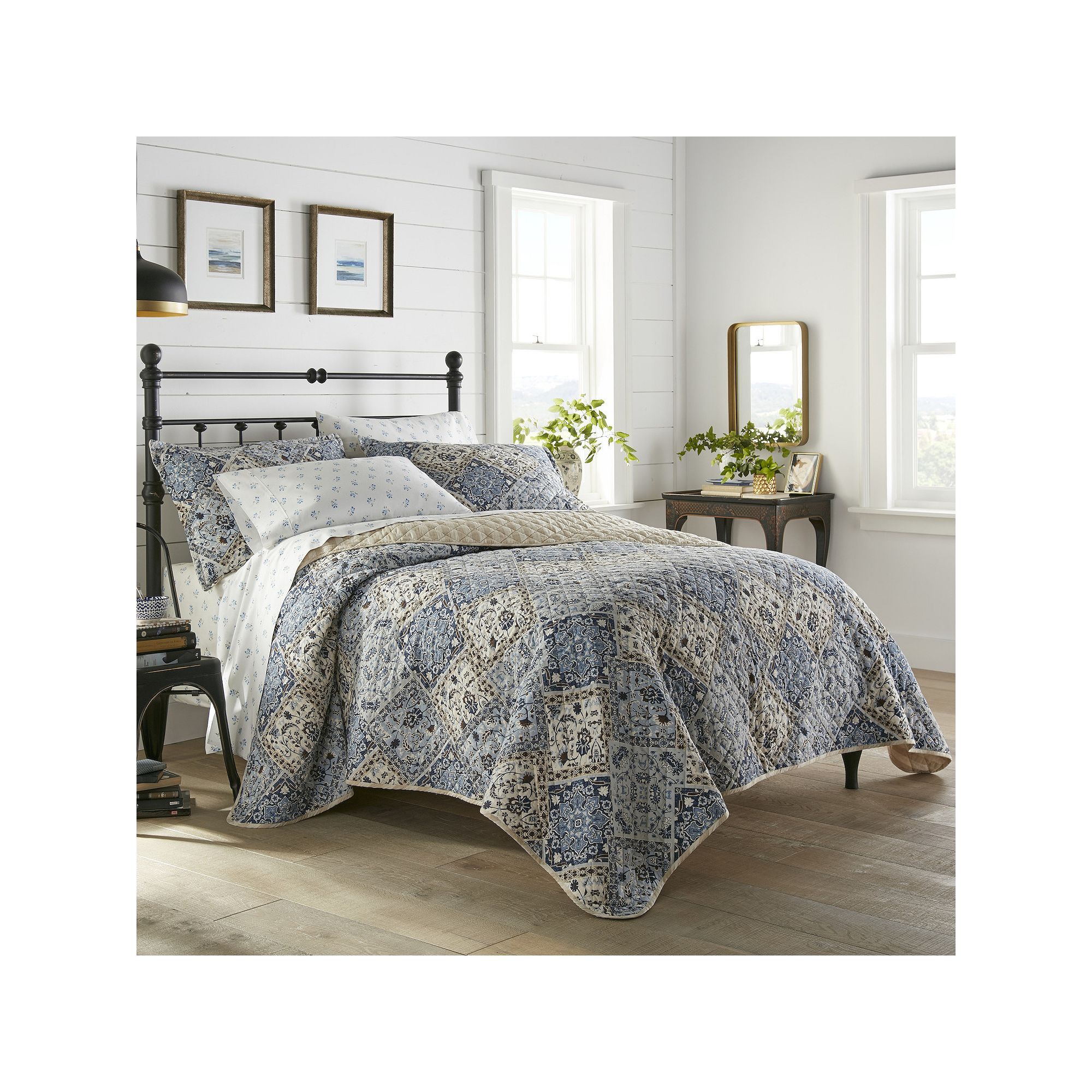 Stone Cottage Arell Blue Quilt Set