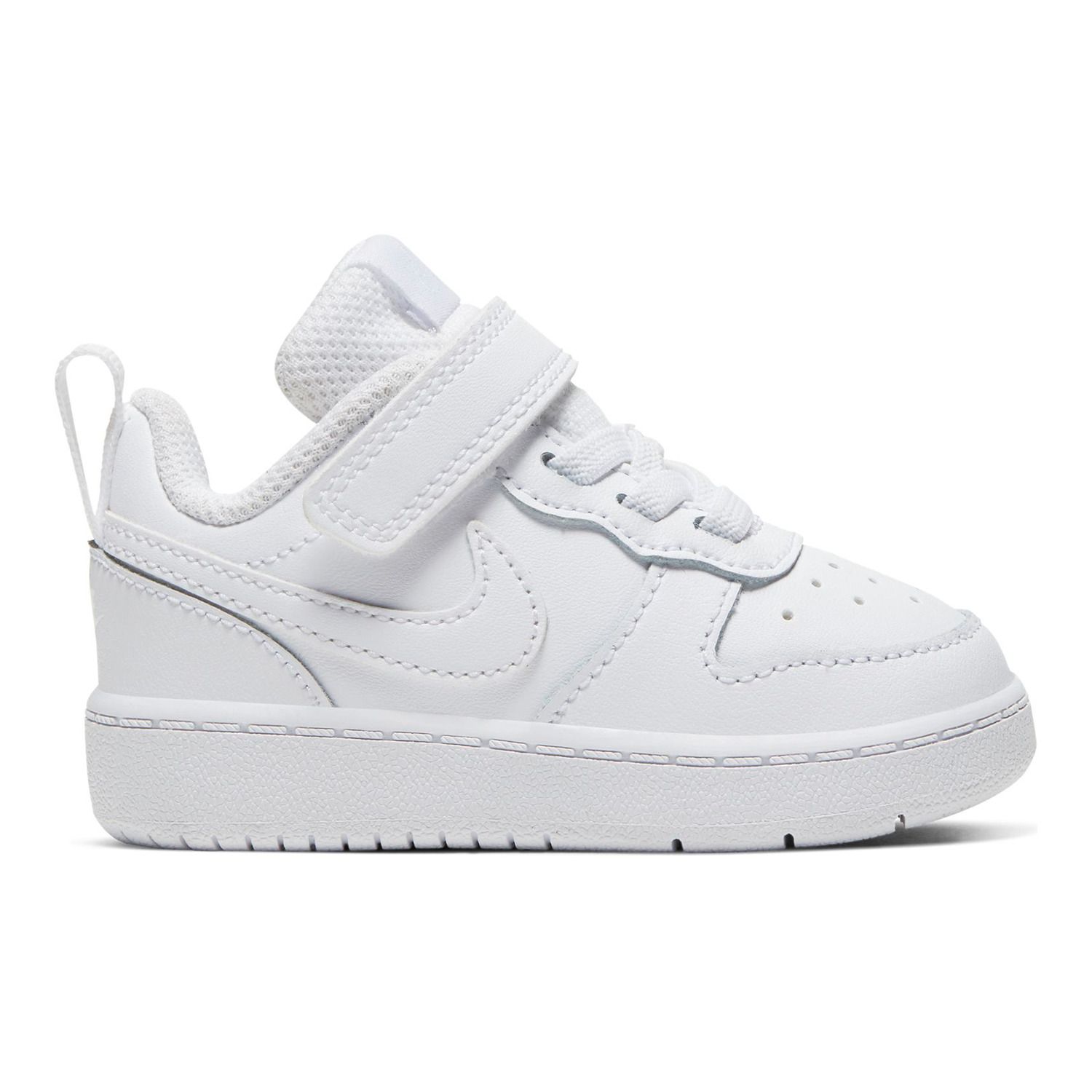 white nike shoes youth