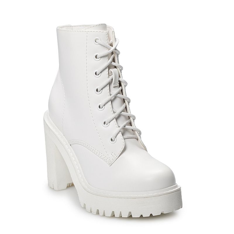 Size 6 Medium Madden Girl Archie Lug Booties, White 