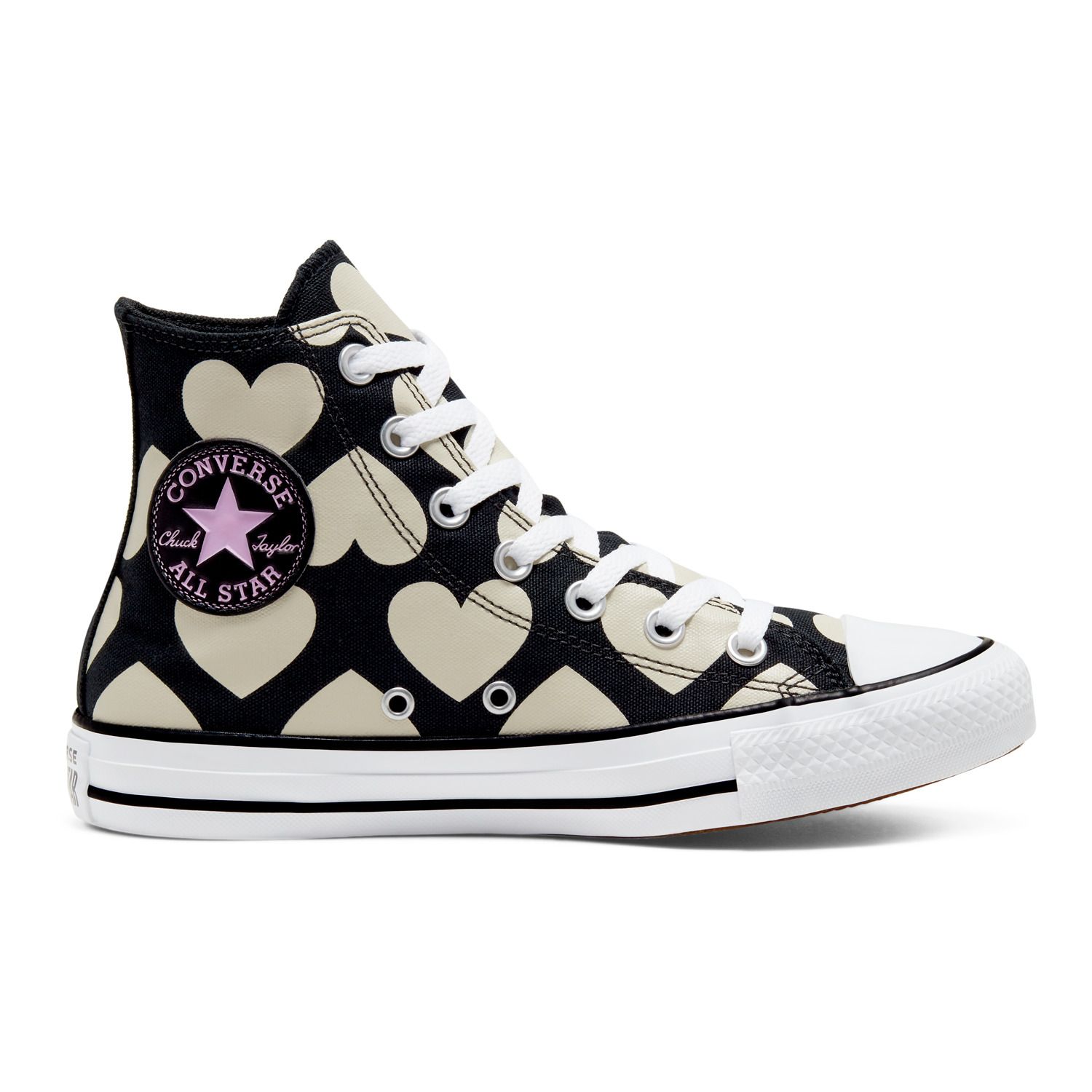 chuck taylor shoes heart