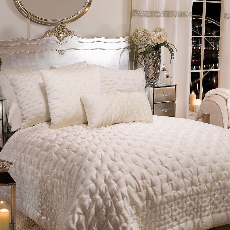 Donna Sharp Almond Blossom Comforter, White, Full/Queen