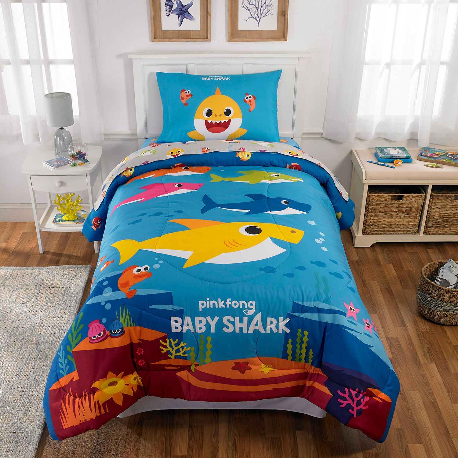 baby shark comforter set