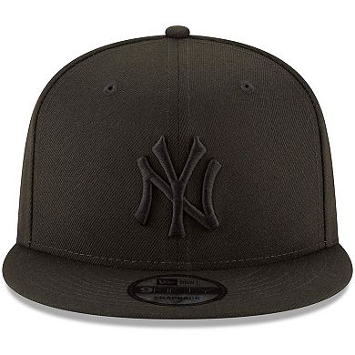 New York Yankees New Era Black on Black 9FIFTY Team Snapback Adjustable Hat - Black