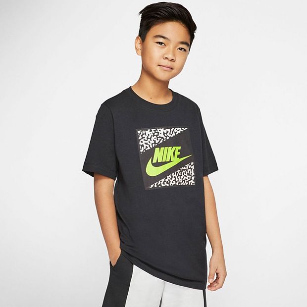 Nike color store changing shirt