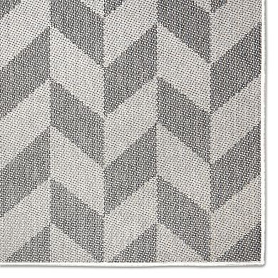 Nicole Miller Kenmare Patio Country Calla Area Rug