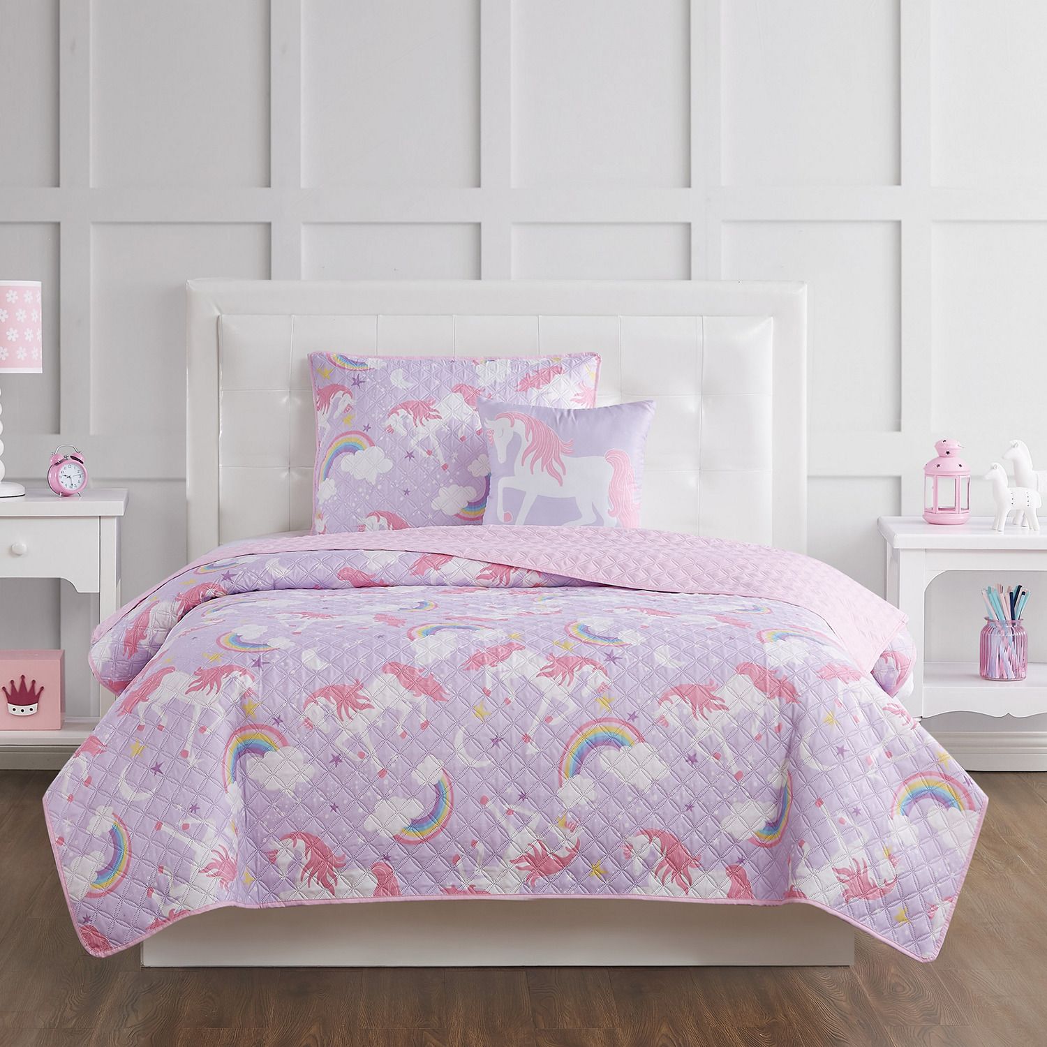 spotlight unicorn quilt cover