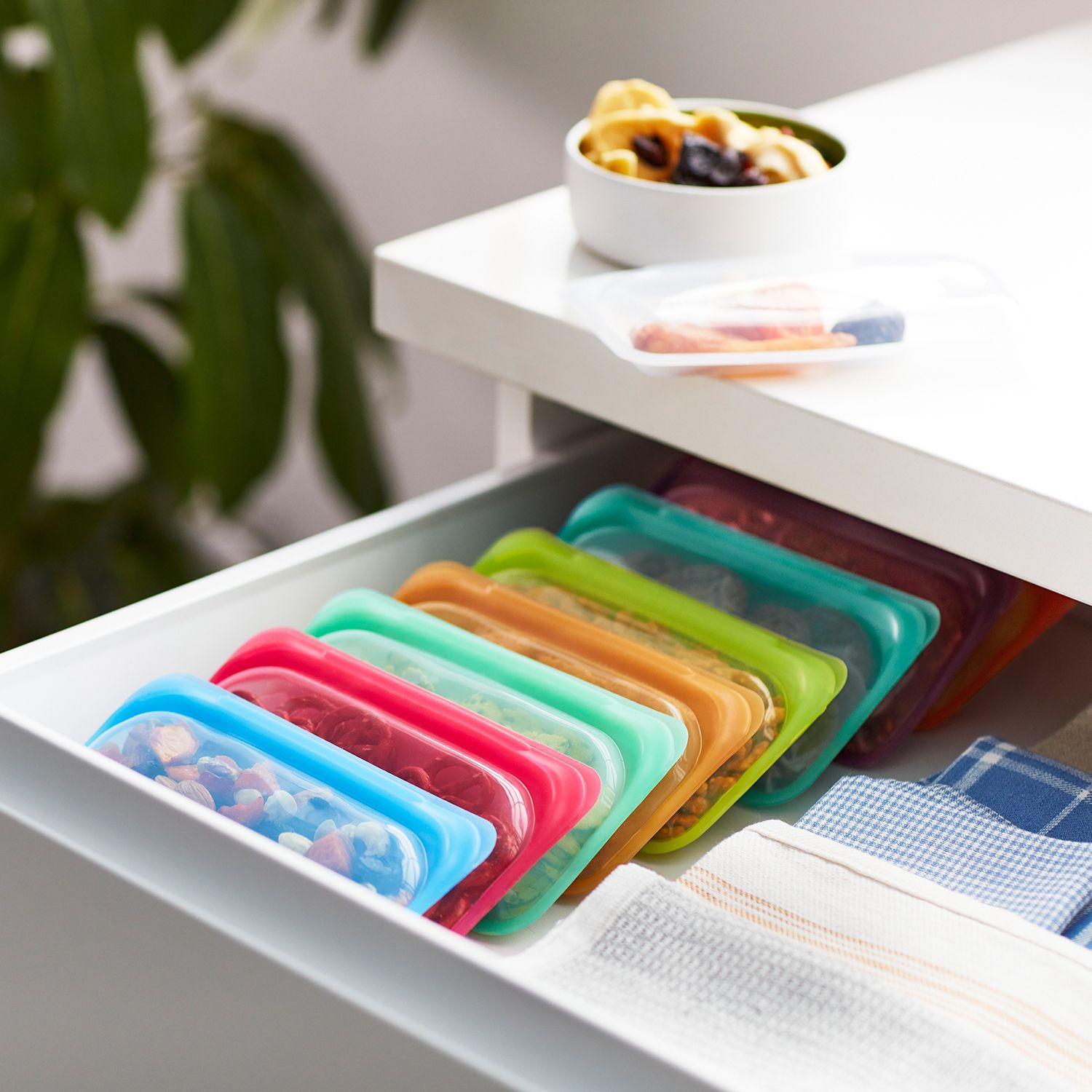 Reusable Silicone Food Bags - Thumbnail 2