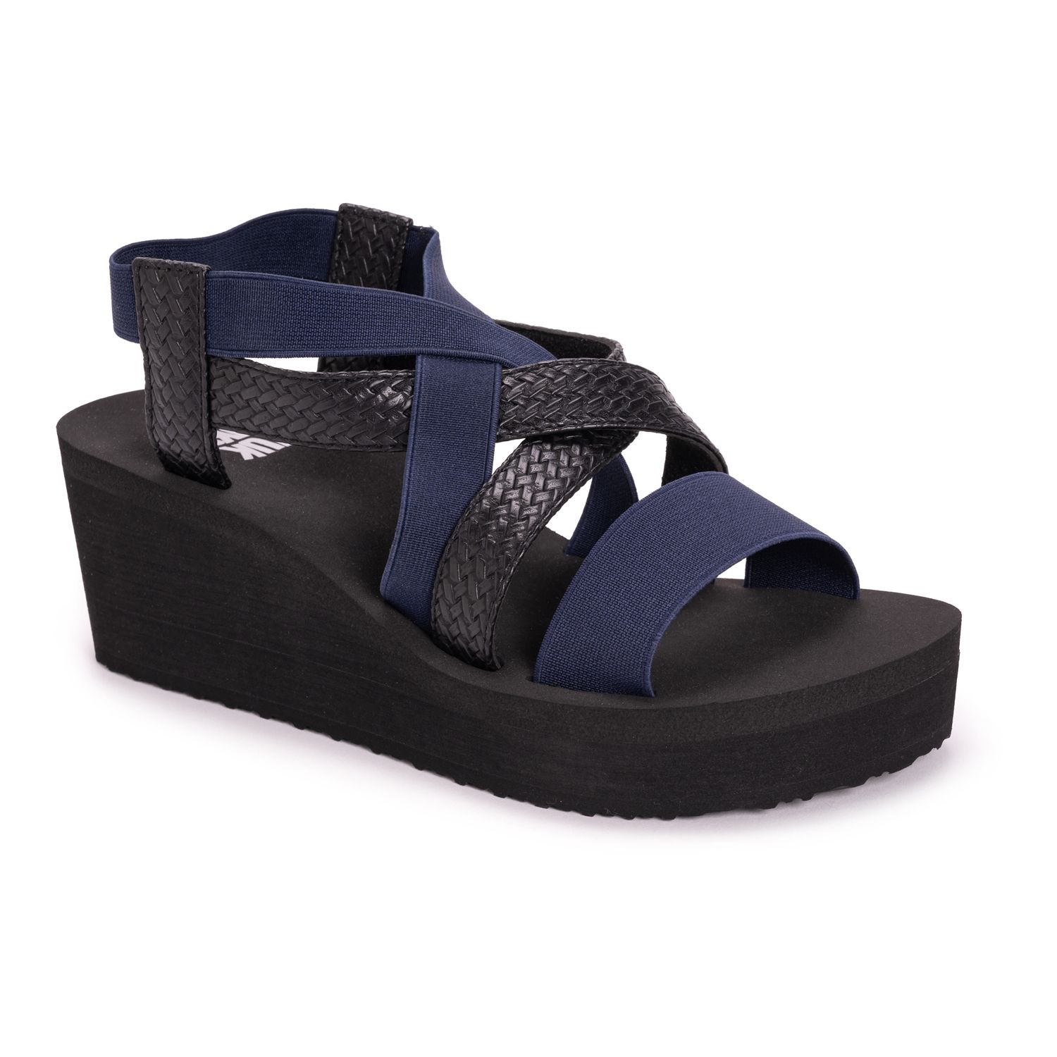 muk luks finley flip flops