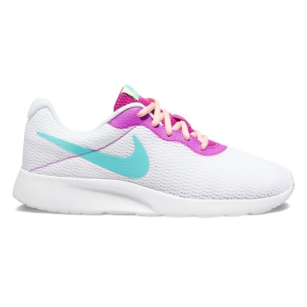 Kohls womens nike clearance tanjun