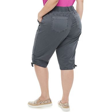 Plus Size EVRI™ Zip-Detail Utility Skimmer Capris