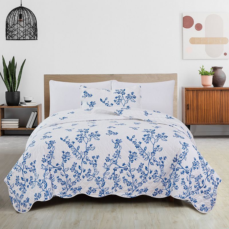 Great Bay Home Raelynn Fading Floral Quilt and Sham Set, Blue, King