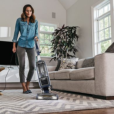 Shark Rotator Powered Lift-Away with Self-Cleaning Brushroll Upright Vacuum