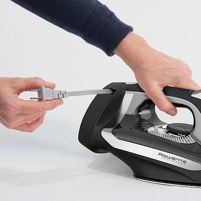 Rowenta AccessSteam Cordreel Iron