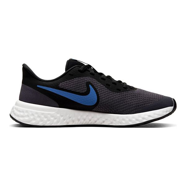 nike grade school running shoes