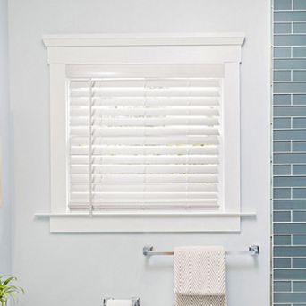 Chicology Cordless Faux Wood Blind