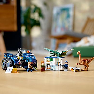 LEGO Jurassic World Gallimimus and Pteranodon Breakout 75940 Building Kit (391 Pieces)