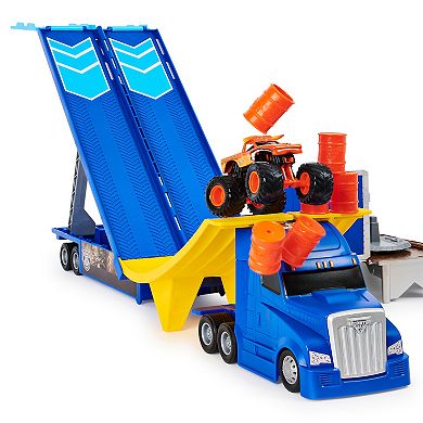 Monster Jam, Official 2-in-1 Transforming Hauler Playset with Exclusive 1:64 Scale Die-Cast Monster Truck