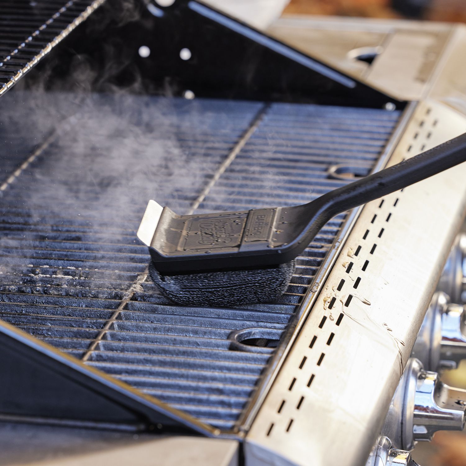 Mr. Bar-B-Q Steam Clean BBQ Brush - Thumbnail 3