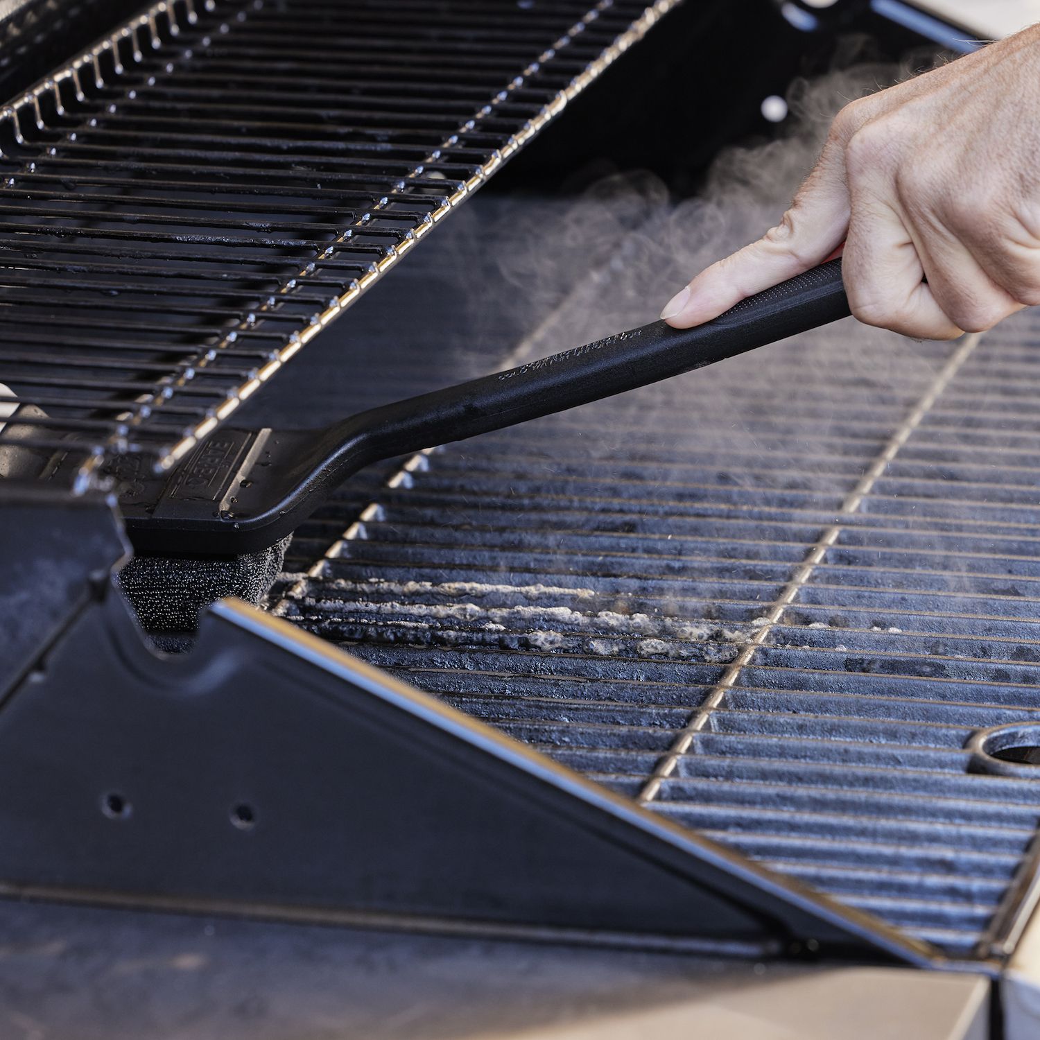 Mr. Bar-B-Q Steam Clean BBQ Brush - Thumbnail 4
