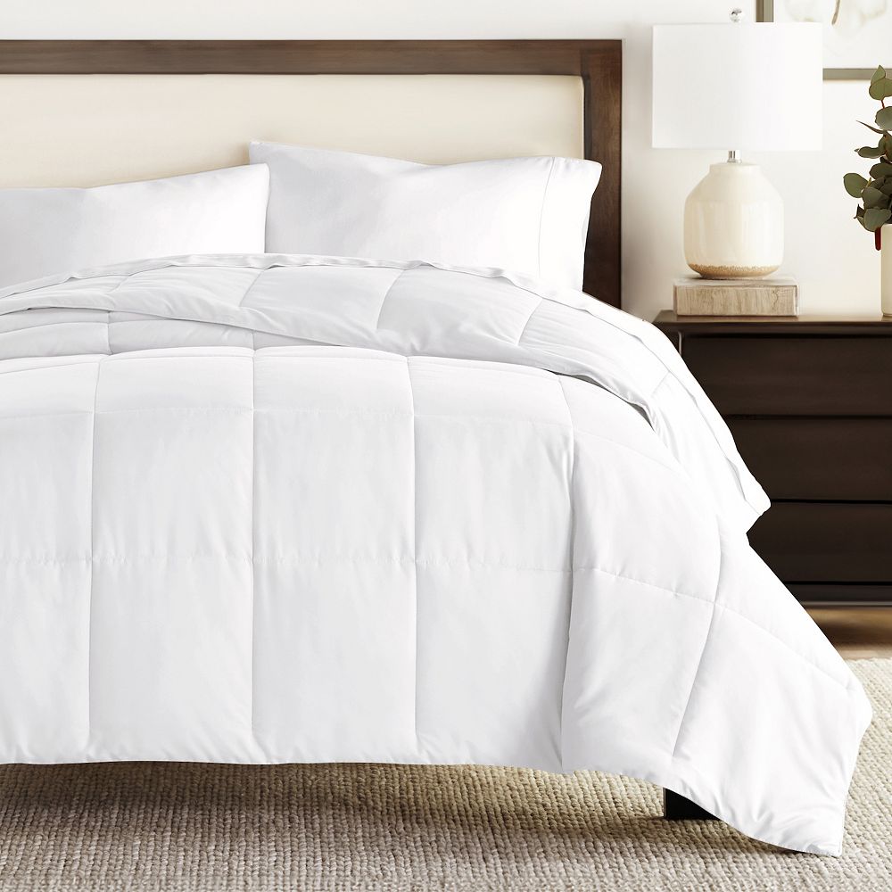 Ivory Home Collection All Season Lightweight Premium Down-Alternative Comforter