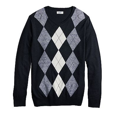 Men's Croft & Barrow® 12GG Argyle V-neck Sweater