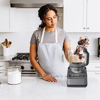 Ninja Professional Auto-iQ 9-Cup 1000 Watt Food Processor (BN601)