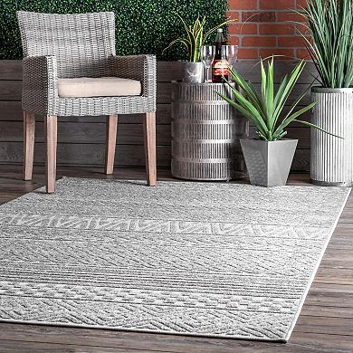 nuLOOM Kamryn Raised Tribal Bands Indoor/Outdoor Area Rug