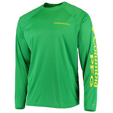 Men's Columbia Green Oregon Ducks Terminal Tackle Omni-Shade Raglan Long Sleeve T-Shirt