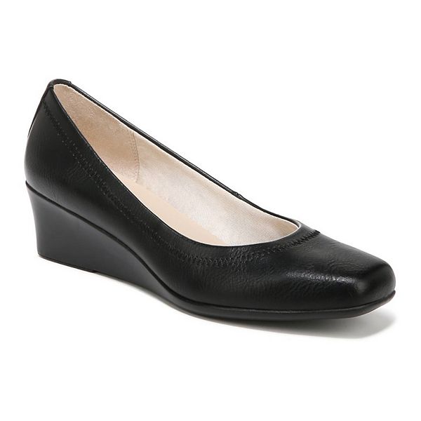 LifeStride Groovy Women's Wedge Pumps